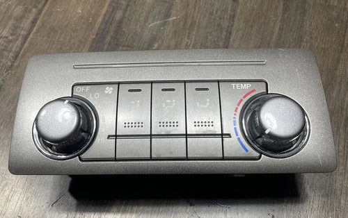 Toyota Highlander Rear HVAC Climate Control Unit (2011–2013) – Genuine OEM
