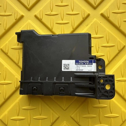 Toyota RAV4 A/C Amplifier Temperature Control Module (2014–2015) – Genuine OEM