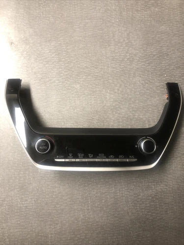 Toyota Corolla Temperature Control Unit 55900-12F30 (2020) – Genuine OEM