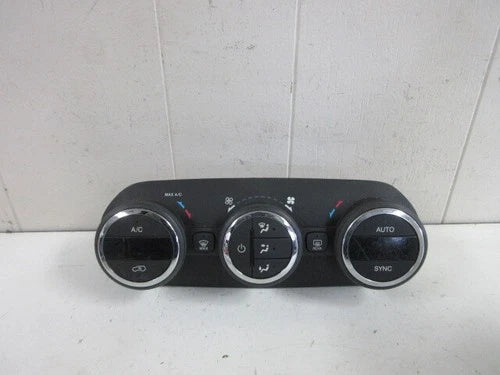 Jeep Renegade Heat A/C Temperature Control Unit (2015–2017) – Genuine OEM