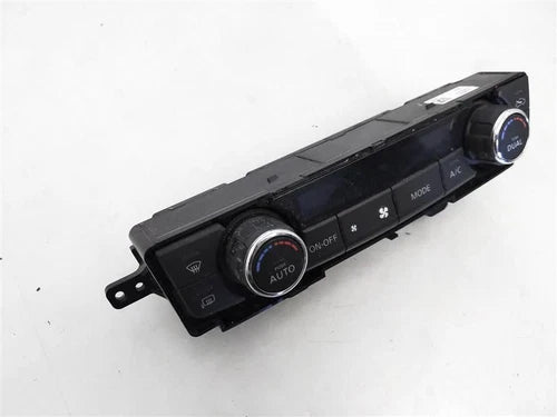 Nissan Frontier Front Automatic HVAC Climate Control (2022–2023) – Genuine OEM