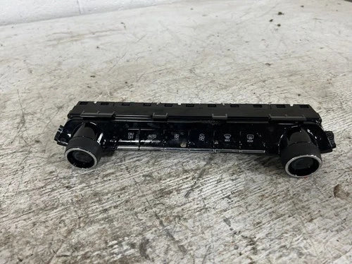 Chevrolet TRAVERSE Front Automatic Temperature Controller (2026) – Genuine OEM