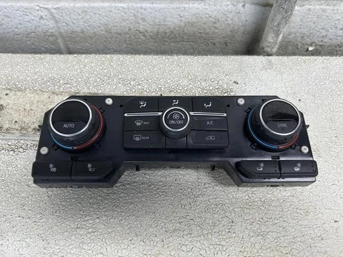 Chevrolet SILVERADO 1500 Dual Zone Automatic Temperature Controller (2021) – Genuine OEM