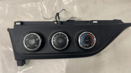 Toyota Corolla HVAC Climate Control Manual Black (2013–2018) – Genuine OEM