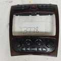 Mercedes-Benz C240 C320 A/C Climate Control UNIT 2038300685 (2001–2004) – Genuine OEM