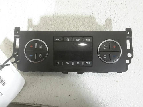 Chevrolet Suburban 1500 A/C Temperature Control Opt CJ2 (2007–2011) – Genuine OEM
