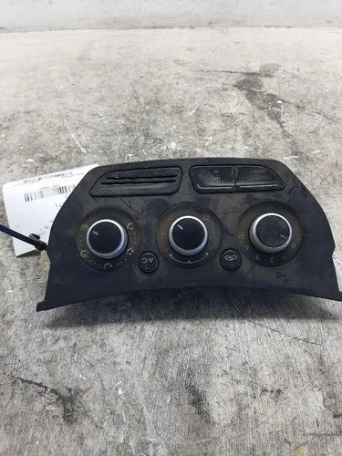 Ford ESCAPE Temperature Control Manual (2013–2016) – Genuine OEM