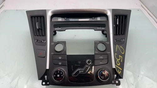 SONATA Temperature Control VIN 4 8th Digit Hybrid (2011–2013) – Genuine OEM
