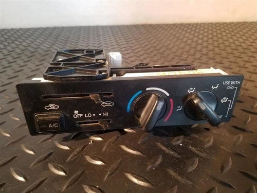 Toyota Tacoma Temperature Heater Climate Control (1997–2000) – Genuine OEM