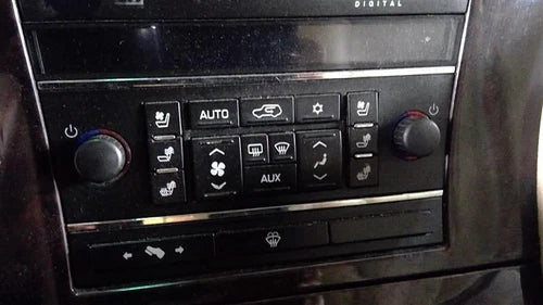 Cadillac Esclade, ESV HVAC Climate Control Temperature Unit (2007–2011) – Genuine OEM
