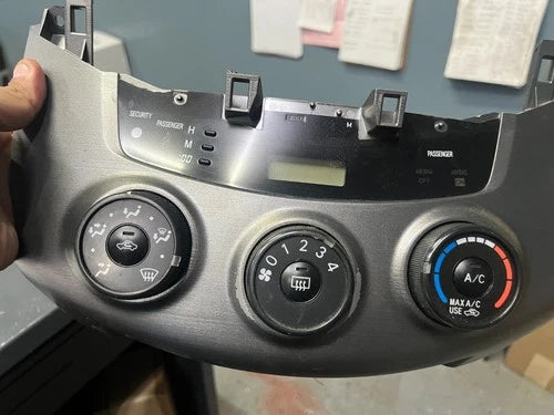Toyota RAV4 A/C Heater Temperature Climate Manual Control Used. (2006–2012) – HVAC Replacement Part
