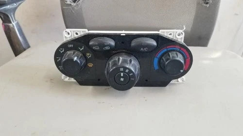 Hyundai Santa Fe A/C Heater Manual Temperature Control Assembly (2003–2006) – Genuine OEM