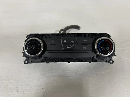 Ford TRANSIT25 Front Automatic Temperature Controller (2024) – Genuine OEM