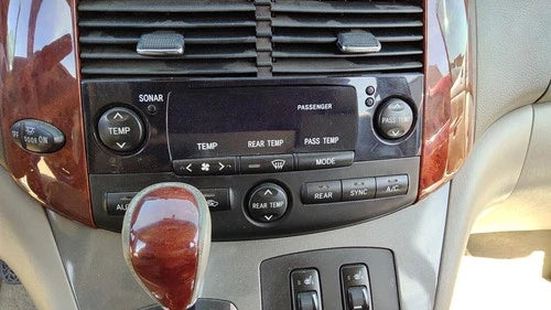 Toyota Sienna Temperature Control Module In Dash Heater A/C Head Unit (2004–2005) – Genuine OEM