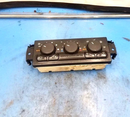 Cadillac Escalade HVAC Climate Control w/o Celsius Display (2002) – Genuine OEM