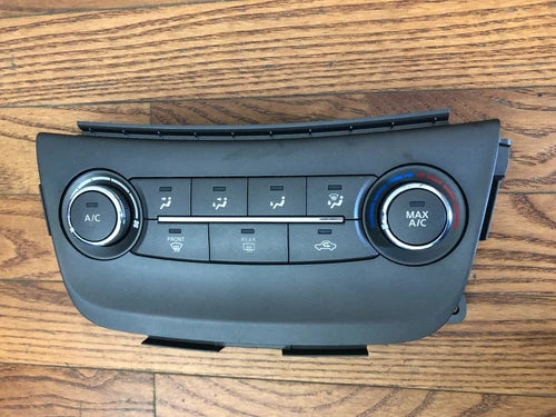 Nissan Sentra 1.8L HVAC Control Component (2014) – Genuine OEM