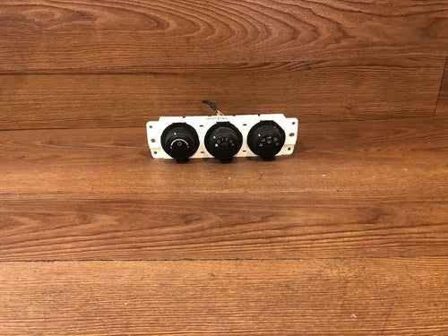 Hummer H3 A/C Heater Control Climate Control Temperature Panel (2006–2010) – Genuine OEM