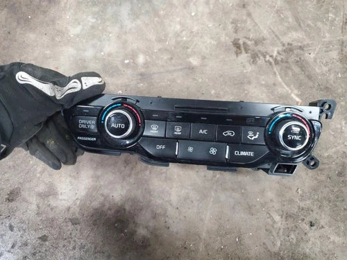 Kia Niro Heater Climate Control Unit (2017–2019) – Genuine OEM