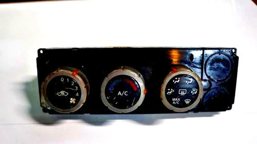 Nissan Titan HVAC Climate Control LE SE (2004) – Genuine OEM