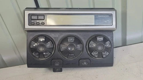 Toyota 4Runner Heater A/C Climate Control Limited Dual (2003–2005) – Genuine OEM