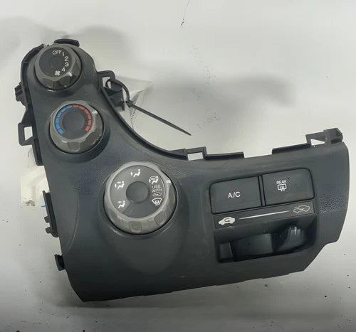 Honda Fit HVAC Climate Control (2009–2014) – Genuine OEM