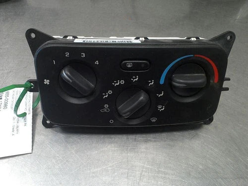 JEEEP LIBERTY HVAC Climate Control (2004–2007) – Genuine OEM