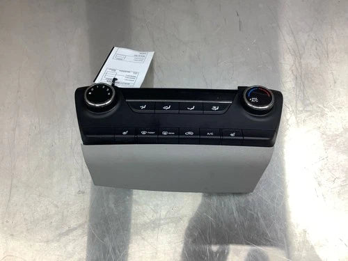 Hyundai Tucson HVAC Climate Control 97250-D3131 (2016–2018) – Genuine OEM