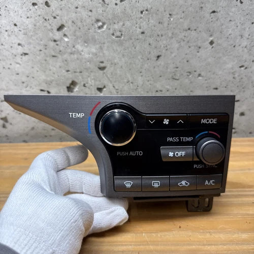 Toyota Venza HVAC Climate Control 55900-0T021 (2009–2012) – HVAC Replacement Part
