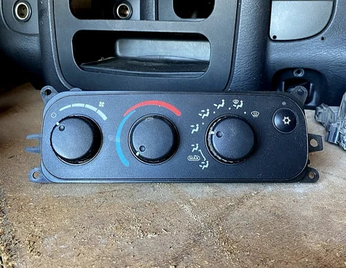 Dodge RAM 1500 HVAC Climate Control (2002–2005) – Genuine OEM
