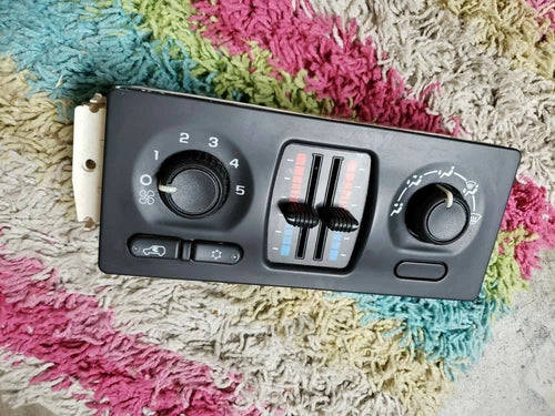 Silverado Suburban Tahoe Yukon A/C Climate Control (2003–2006) – Genuine OEM | Ref SKU-4395