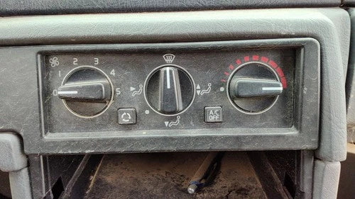Volvo 740 Temperature Control Module In Dash Heater A/C Head Unit (1991–1992) – Genuine OEM