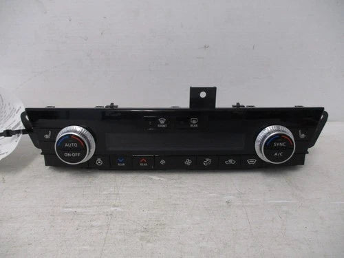 Mitsubishi Outlander 3 Zone Climate Control Unit (2022–2024) – Genuine OEM
