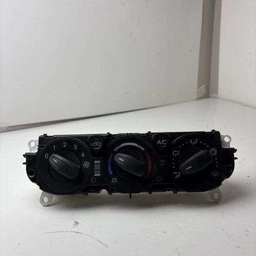 Ford TRANSIT A/C HEAT Climate Control (2017) – Genuine OEM