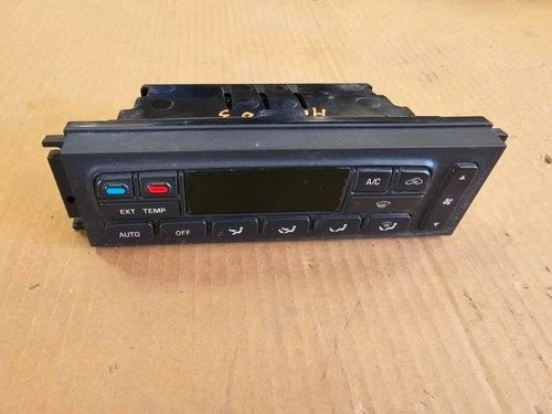 Ford F250 F350 HVAC Climate Control (2005–2007) – Genuine OEM
