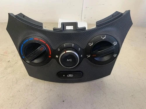 Hyundai Accent Heater Climate Control Dull finsh W/A/C Used (2015–2017) – HVAC Replacement Part