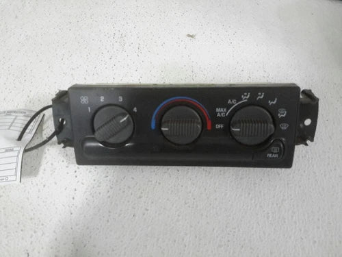 Chevrolet S10 Blazer Manual Climate HVAC Climate Control (1999–2005) – Genuine OEM
