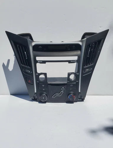 Hyundai SONATA RADIO A/C Climate Control BEZEL 97250-3Q000 (2011) – Genuine OEM