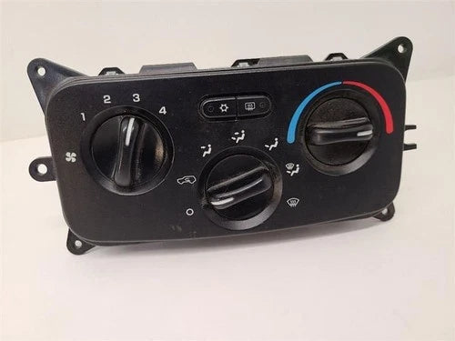 Jeep Liberty HVAC Climate Control (2004–2007) – Genuine OEM