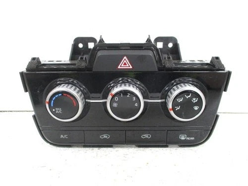 Kia Sorento Front Manual Temperature Heater A/C Control (2021–2023) – Genuine OEM