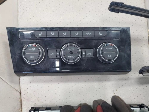 Volkswagen Jetta GLI Heater Climate Control Unit (2019) – Genuine OEM