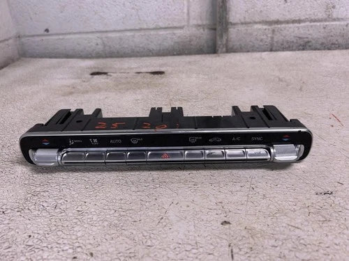 Mercedes-Benz CLA250 Front Dual Zone Automatic Temperature Controller (2025) – Genuine OEM