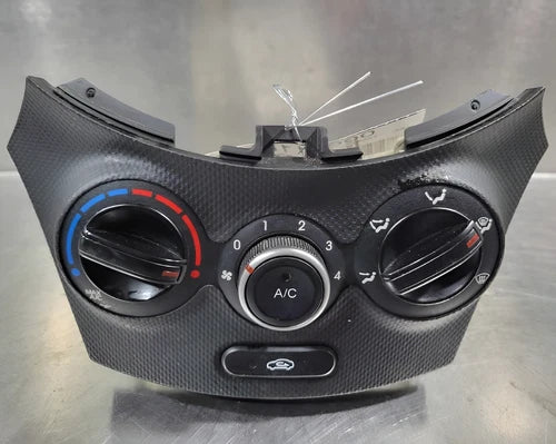 Hyundai Accent HVAC Climate Control (2015–2017) – Genuine OEM