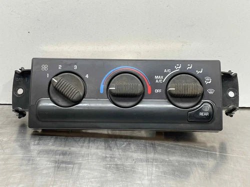 GMC Envoy Heater A/C Climate Control Manual opt C60 (2000) – Genuine OEM