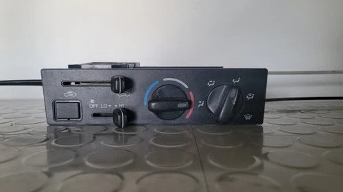 Toyota Tacoma 4Runner Temperature HVAC Climate Control (1996–2002) – Genuine OEM