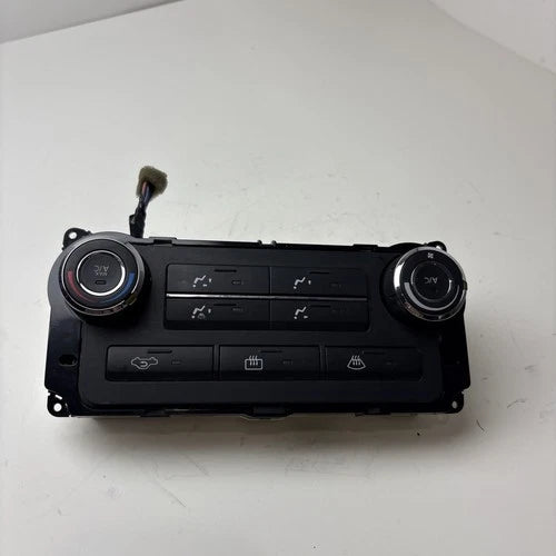 Nissan Titan A/C Temperature Switch Control (2013) – Genuine OEM