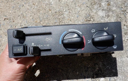 Toyota 4Runner Tacoma Temperature Heater Control Unit 388001-5030 (1998–2000) – HVAC Replacement Part