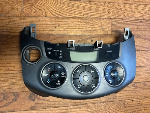Toyota RAV4 HVAC Control Component (2010) – Genuine OEM