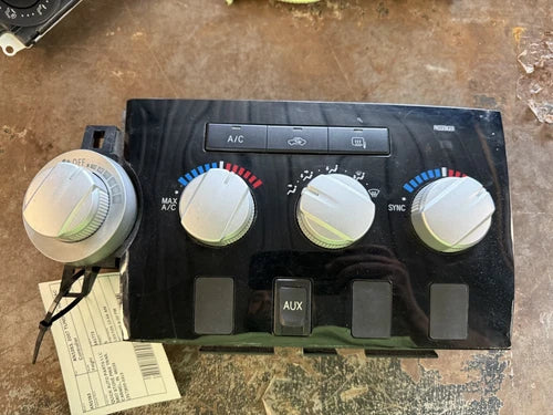 Toyota Tundra SR5 HVAC Climate Control Pre-Owned. (2007–2009) – HVAC Replacement Part