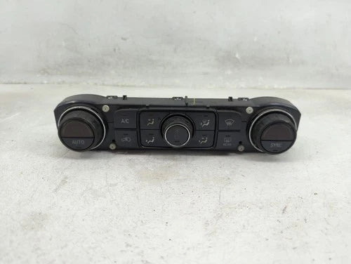 Chevrolet Silverado 3500 HVAC Climate Control Temperature (2015) – Genuine OEM