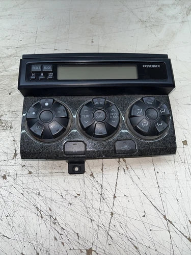 Toyota 4Runner SR5 Auto Temperature A/C Control (2006–2009) – Genuine OEM